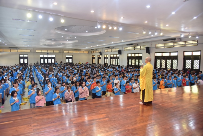 The Last Day of Huong Phap Branch 's Teenage Retreat, Cu Chi