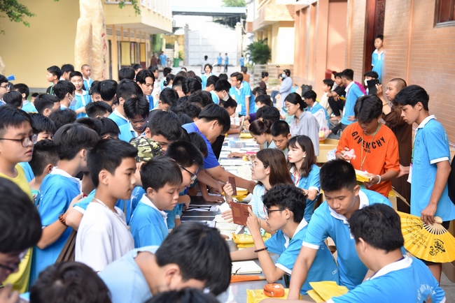 The Last Day of Huong Phap Branch 's Teenage Retreat, Cu Chi