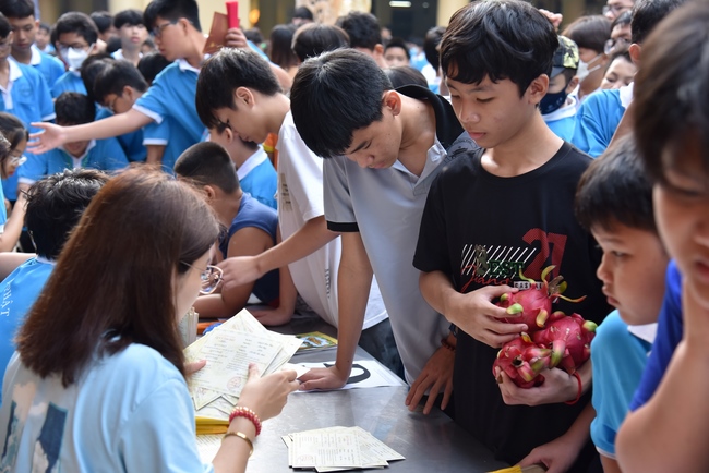 The Last Day of Huong Phap Branch 's Teenage Retreat, Cu Chi