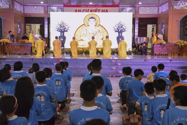 The Last Day of Huong Phap Branch 's Teenage Retreat, Cu Chi