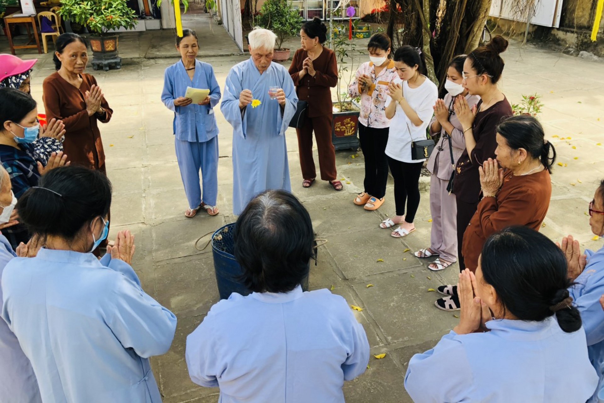 The charity program on May at Dong Cao Pagoda