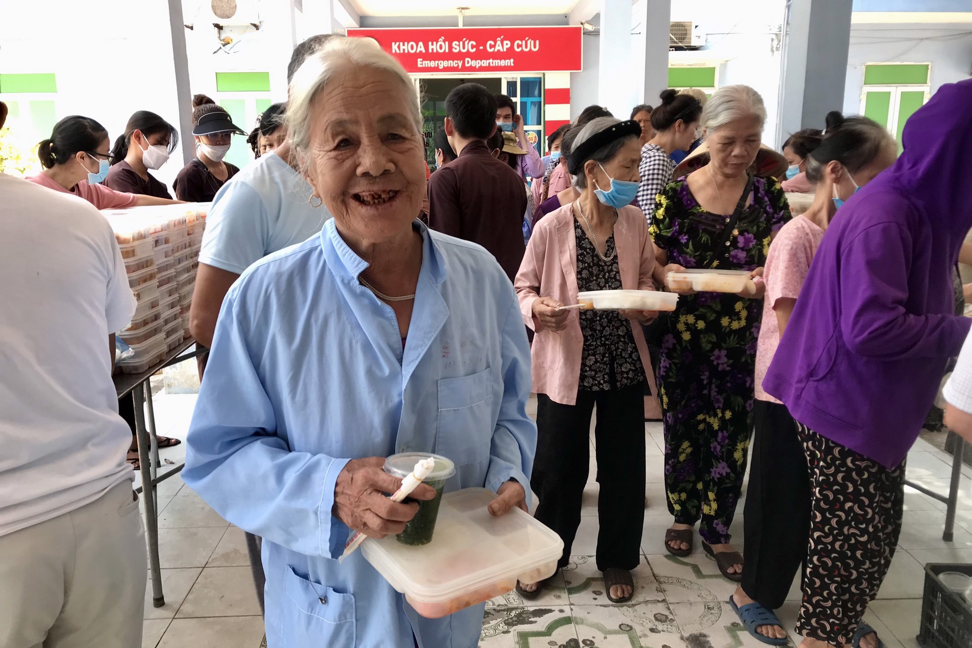The charity program on May at Dong Cao Pagoda