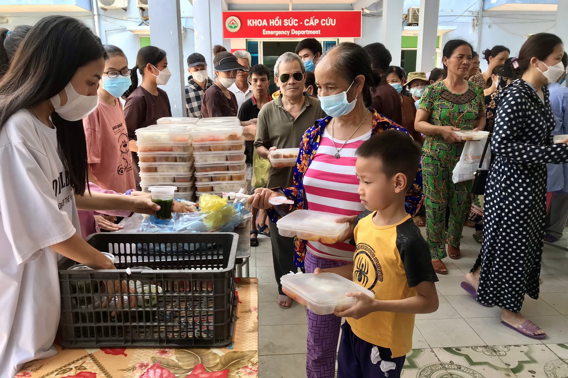The charity program on May at Dong Cao Pagoda