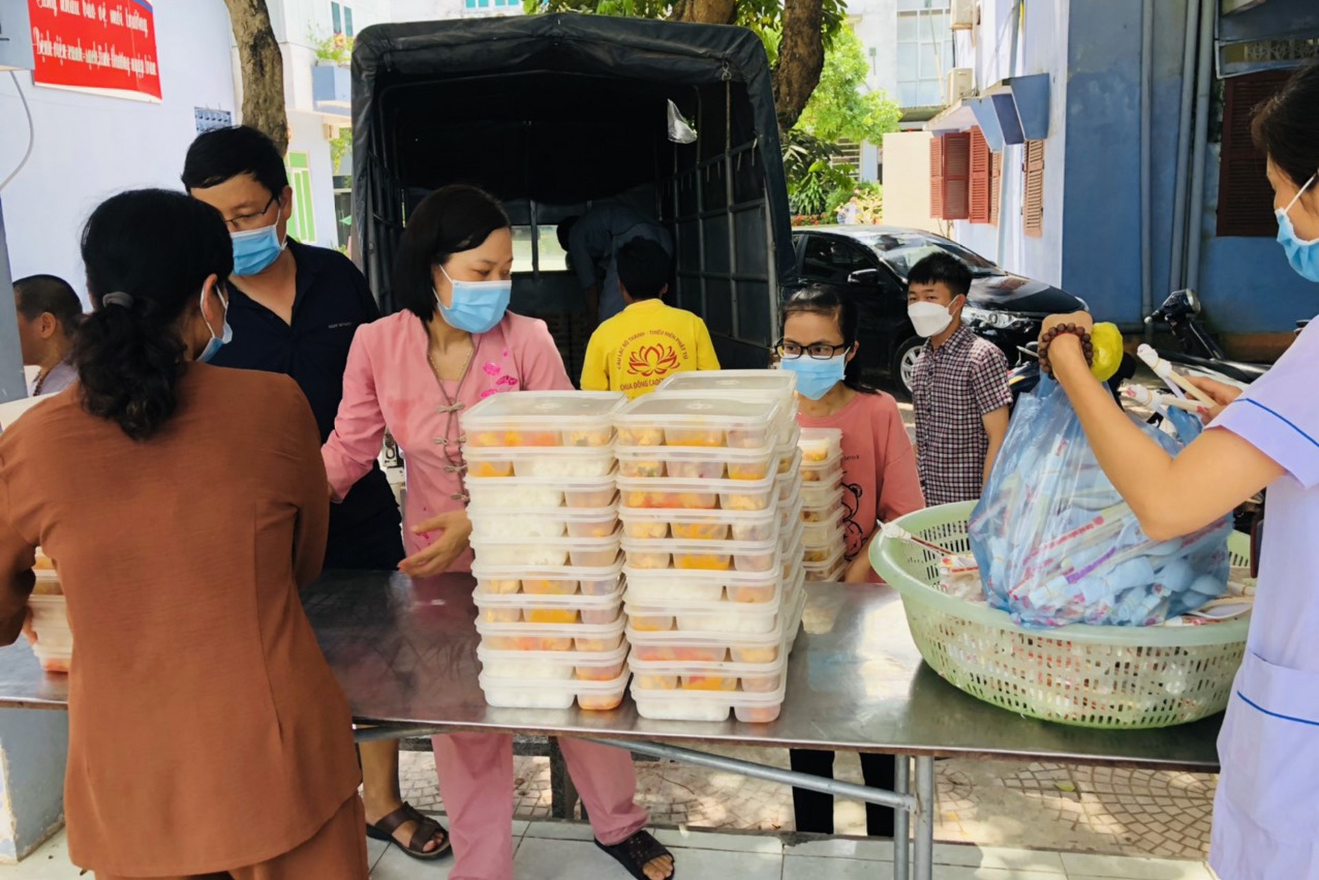 The charity program on May at Dong Cao Pagoda