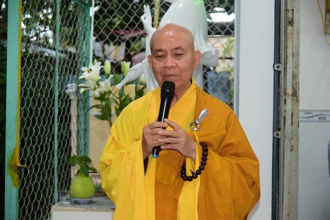 Lễ sám hối và tặng quà Đạo tràng Minh Chất, Cần Thơ