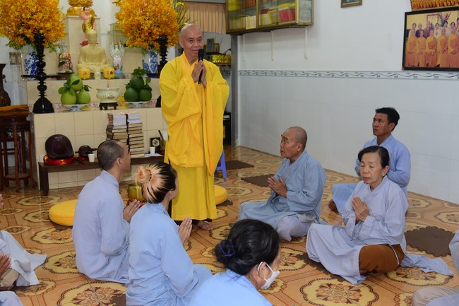 Tu niệm Phật một ngày tại Cần Thơ