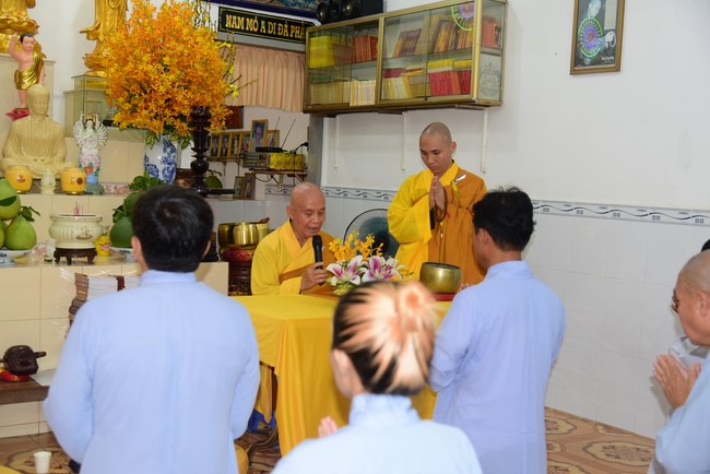 Tu niệm Phật một ngày tại Cần Thơ