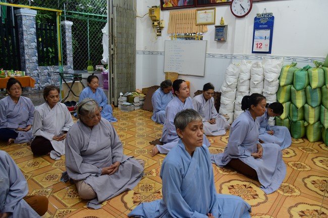 Tu niệm Phật một ngày tại Cần Thơ