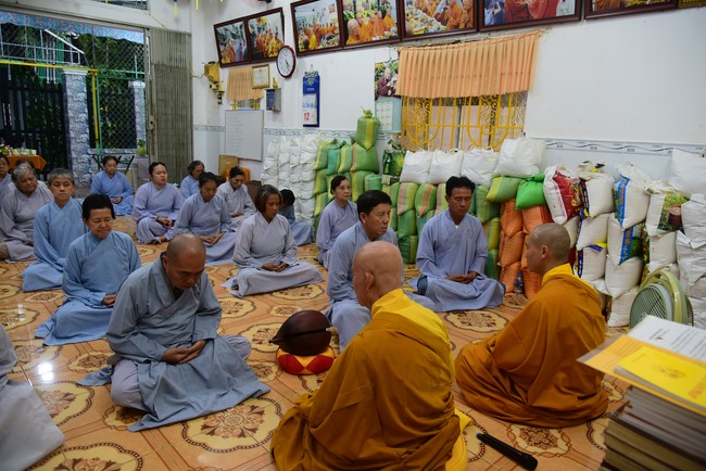 Tu niệm Phật một ngày tại Cần Thơ