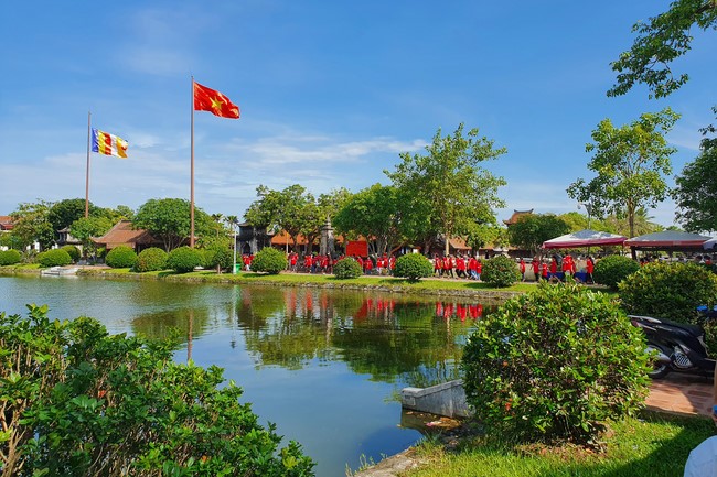The 2nd day of Teenage Retreat in summer at Tay Khanh pagoda