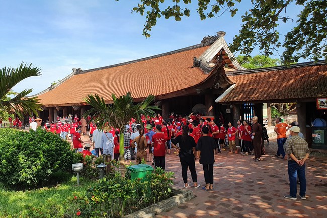 The 2nd day of Teenage Retreat in summer at Tay Khanh pagoda