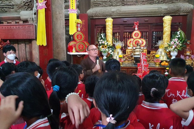 The 2nd day of Teenage Retreat in summer at Tay Khanh pagoda