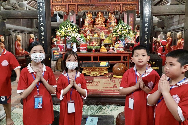 The 2nd day of Teenage Retreat in summer at Tay Khanh pagoda