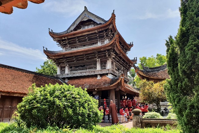 The 2nd day of Teenage Retreat in summer at Tay Khanh pagoda