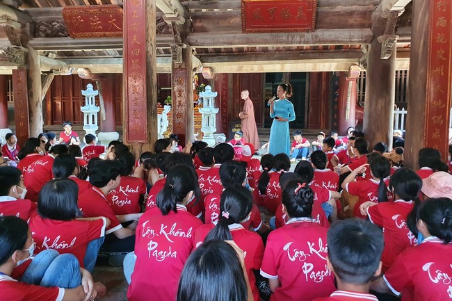 The 2nd day of Teenage Retreat in summer at Tay Khanh pagoda