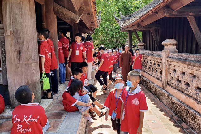 The 2nd day of Teenage Retreat in summer at Tay Khanh pagoda