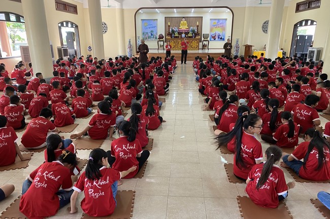 The 2nd day of Teenage Retreat in summer at Tay Khanh pagoda