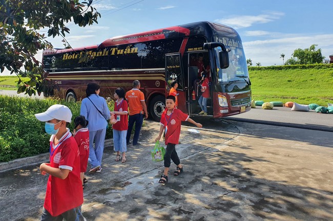 The 2nd day of Teenage Retreat in summer at Tay Khanh pagoda