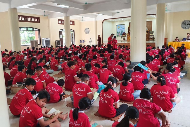 The 2nd day of Teenage Retreat in summer at Tay Khanh pagoda