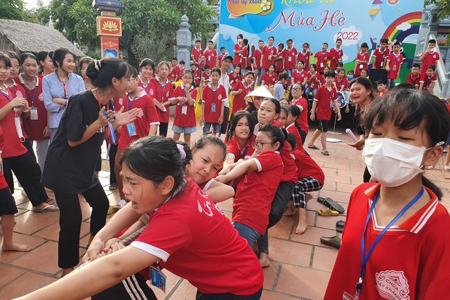 The 2nd day of Teenage Retreat in summer at Tay Khanh pagoda