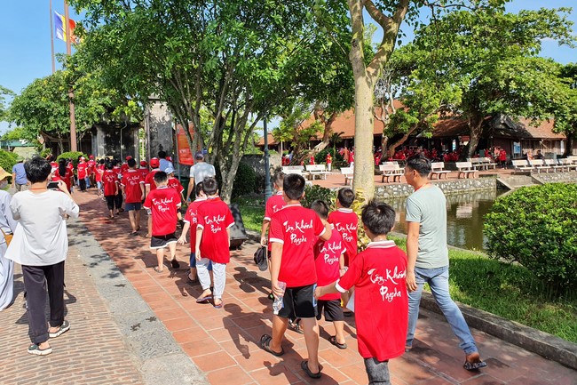 The 2nd day of Teenage Retreat in summer at Tay Khanh pagoda