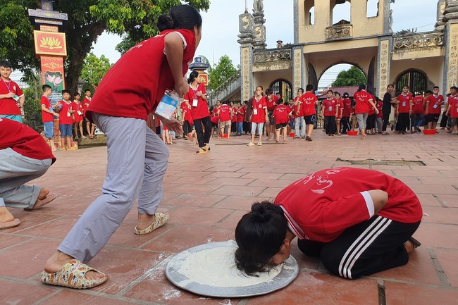 The 2nd day of Teenage Retreat in summer at Tay Khanh pagoda