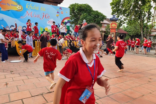 The 2nd day of Teenage Retreat in summer at Tay Khanh pagoda