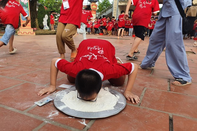 The 2nd day of Teenage Retreat in summer at Tay Khanh pagoda