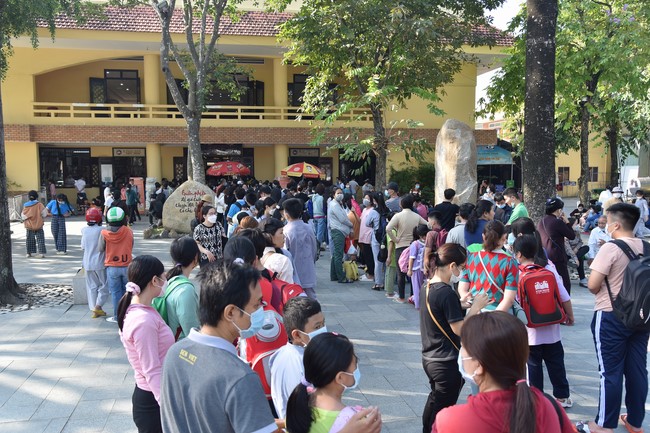 Entering of the Teenage Retreat - Temporary Ordination for Children