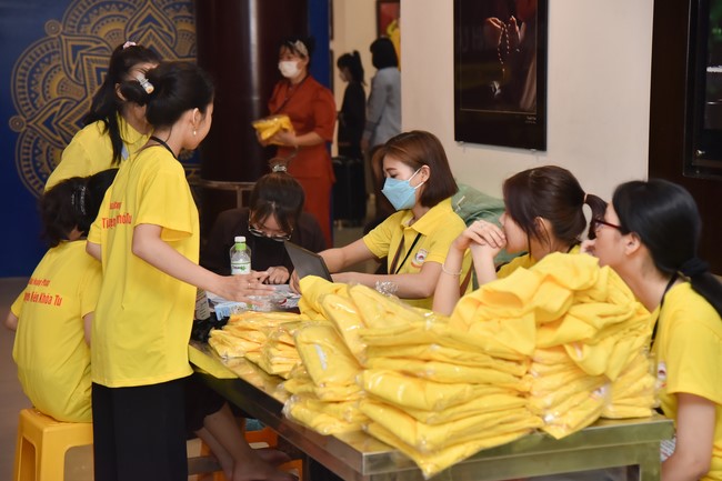 Entering of the Teenage Retreat - Temporary Ordination for Children