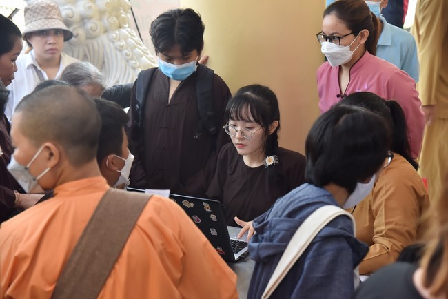 Entering of the Teenage Retreat - Temporary Ordination for Children