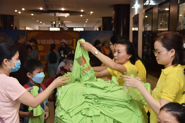 Entering of the Teenage Retreat - Temporary Ordination for Children