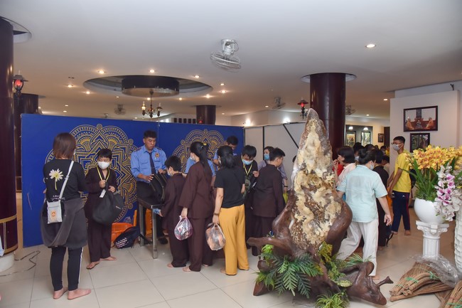 Entering of the Teenage Retreat - Temporary Ordination for Children