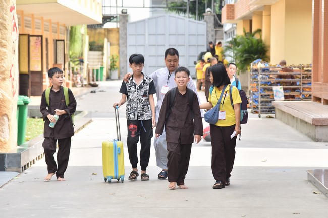 Entering of the Teenage Retreat - Temporary Ordination for Children