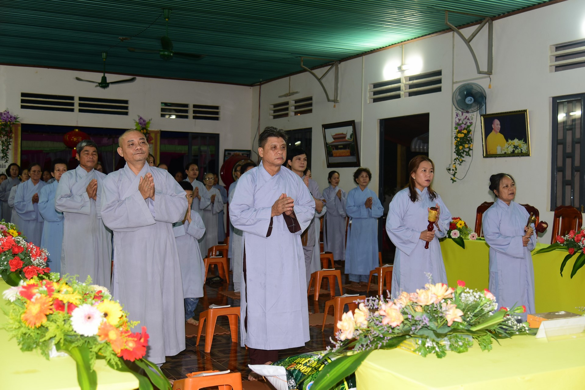 Cúng dường Tam bảo tại Cơ sở Lâm Pháp, Lâm Đồng