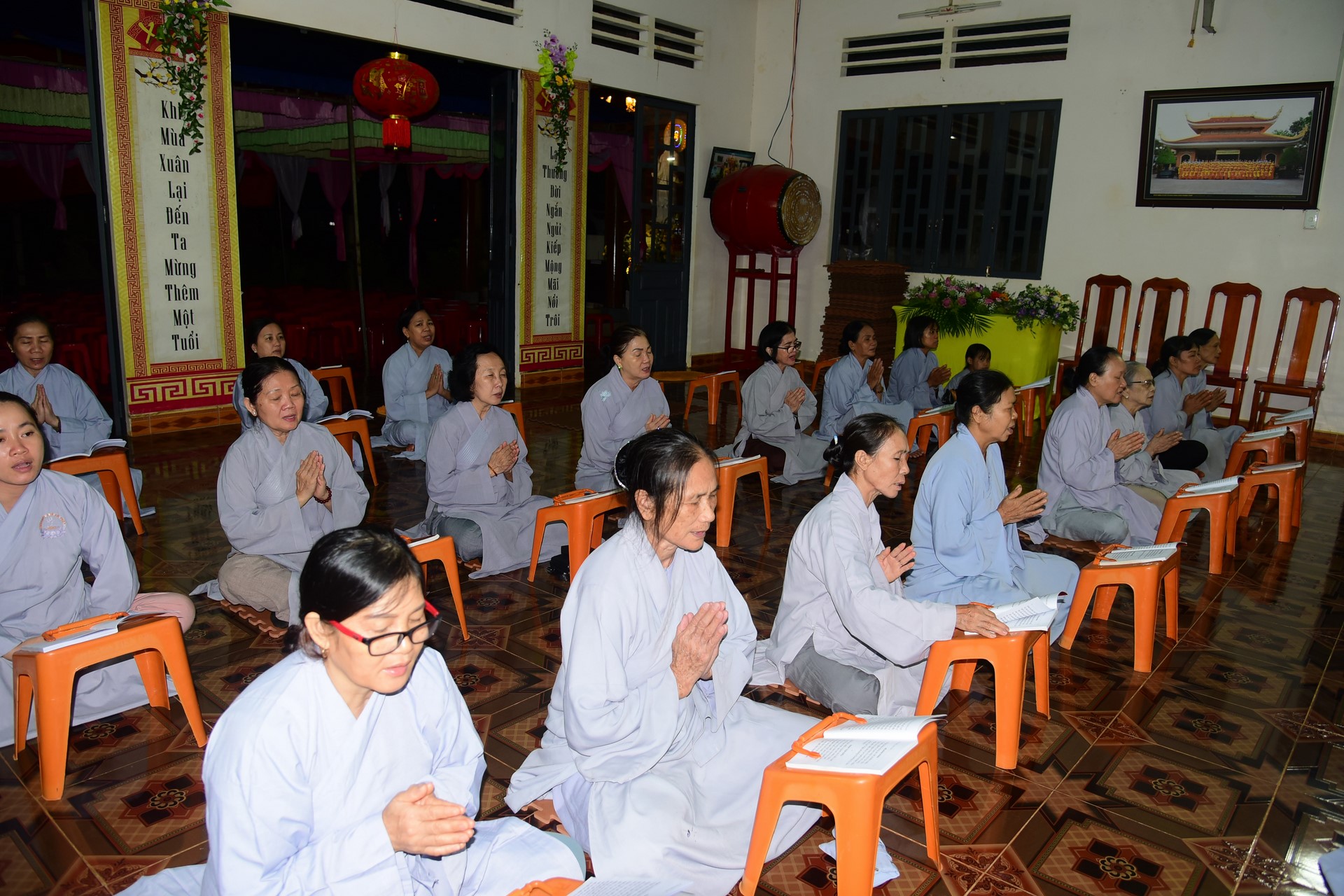 Cúng dường Tam bảo tại Cơ sở Lâm Pháp, Lâm Đồng