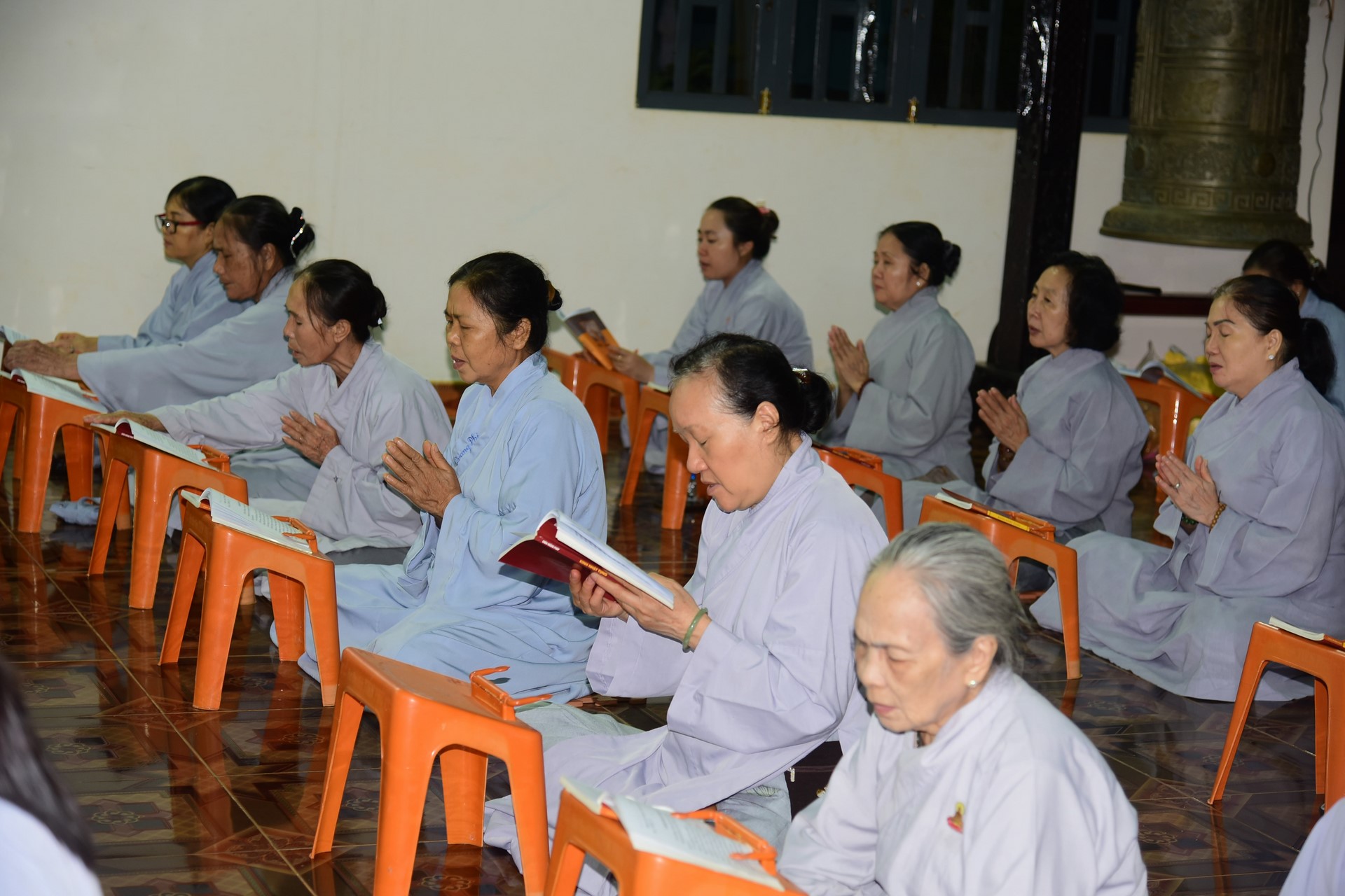 Cúng dường Tam bảo tại Cơ sở Lâm Pháp, Lâm Đồng