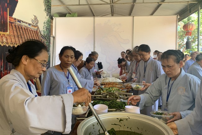One - Day Retreat at Dong Cao pagoda