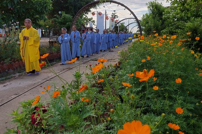 One - Day Retreat at Dong Cao pagoda
