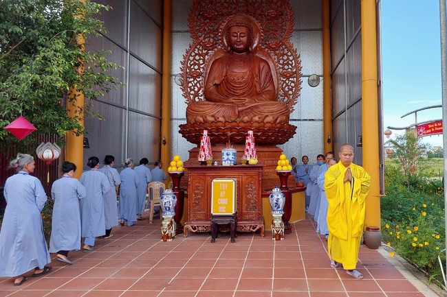 One - Day Retreat at Dong Cao pagoda