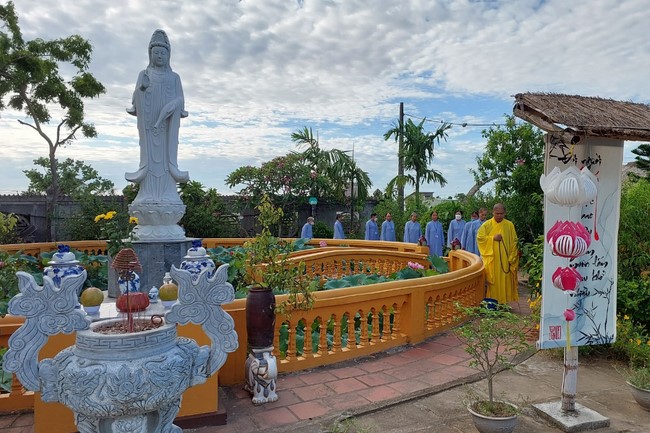 One - Day Retreat at Dong Cao pagoda