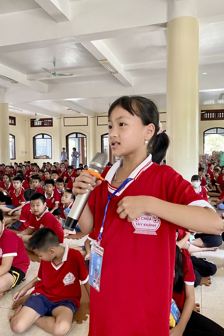 Last day of Teenage Retreat in summer at Tay Khanh pagoda