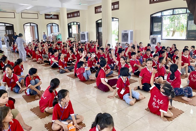 Last day of Teenage Retreat in summer at Tay Khanh pagoda