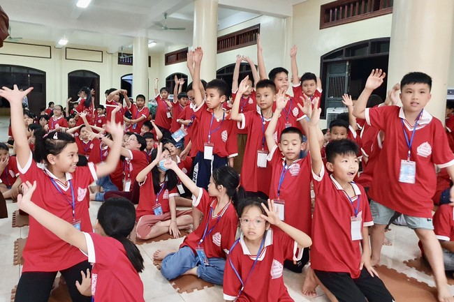 Last day of Teenage Retreat in summer at Tay Khanh pagoda