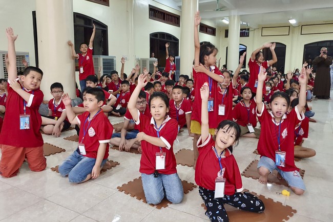 Last day of Teenage Retreat in summer at Tay Khanh pagoda
