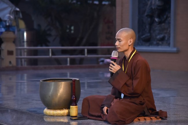 The second day of Temporary ordination retreat for Children in Summer