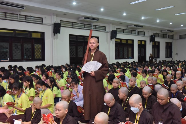 The second day of Temporary ordination retreat for Children in Summer