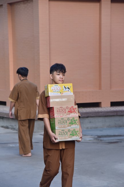 The second day of Temporary ordination retreat for Children in Summer