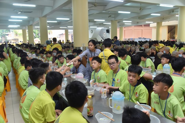 The second day of Temporary ordination retreat for Children in Summer