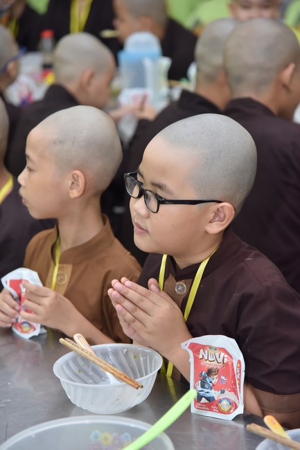 The second day of Temporary ordination retreat for Children in Summer